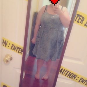 Forever 21 denim sleeveless dress w/ pockets